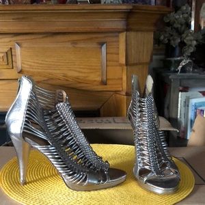 Broke my ankle can’t wear these anymore:-(